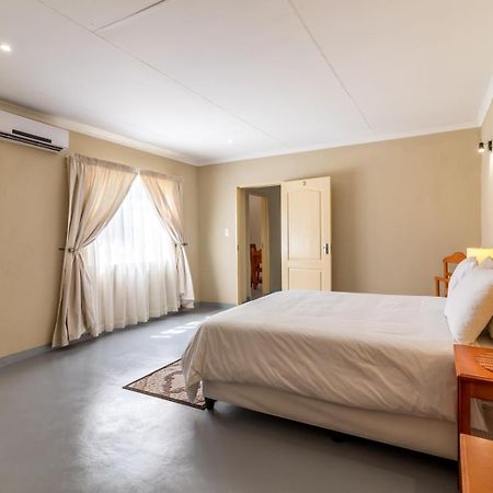 Sabie Retreats Guest House ภายนอก รูปภาพ